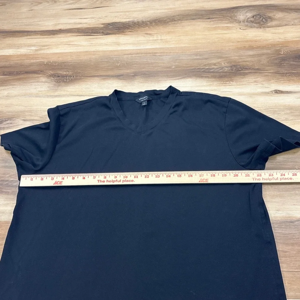 Banana Republic T-Shirt Mens L Luxe Touch Cotton V-Neck Black Minimalist Tee
